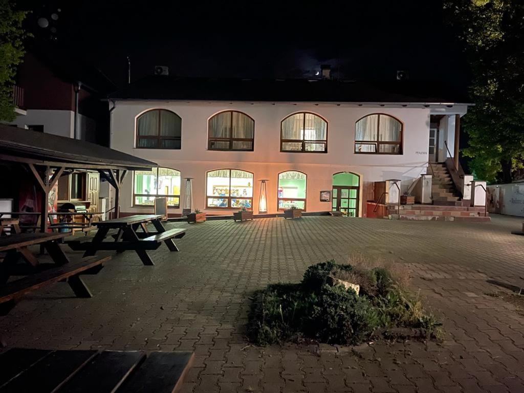Restaurace A Penzion U Svate Barbory Ústí nad Labem Exterior foto